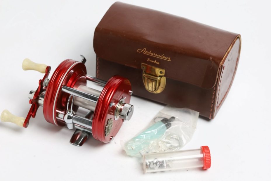 アブガルシア アンバサダー 5000 4スクリュー 初期 272299 未使用並み