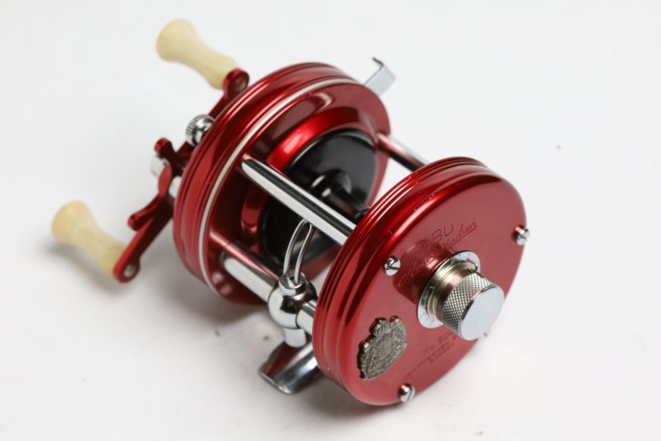 アブガルシア アンバサダー 5000 4スクリュー 574480 未使用並み