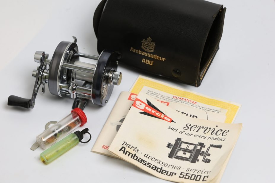 アブガルシア アンバサダー 5500C 731102 ブルーグレー 番手刻印